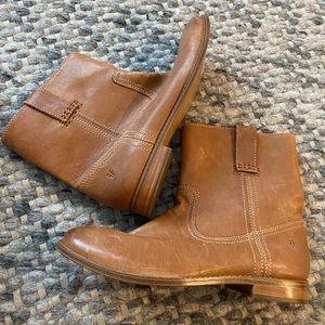 Brand new Frye chestnut boots